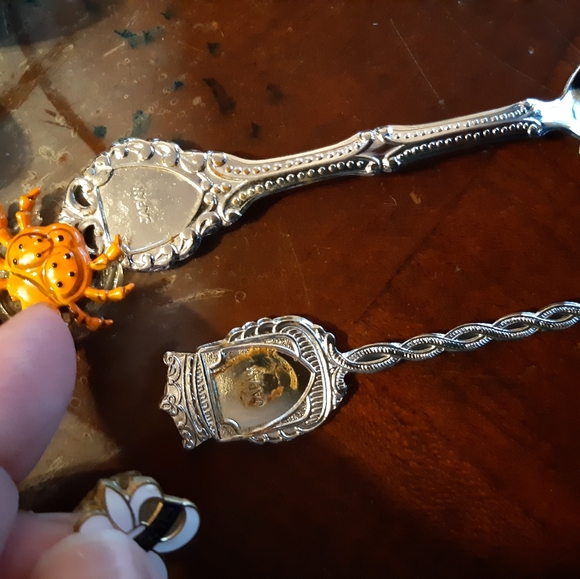 40 Vintage Collection Spoons/ Most Is Silver Plated - Picture 3 of 12